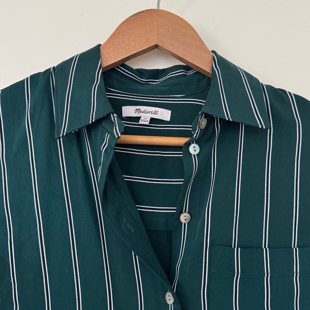 Madewell Satin Oversized Boyshirt in Stripe - Picture 5 of 5